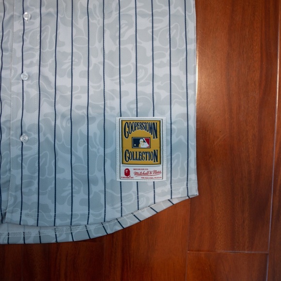 BAPE x Mitchell & Ness Yankees Baseball Jersey - Picture 6 of 6
